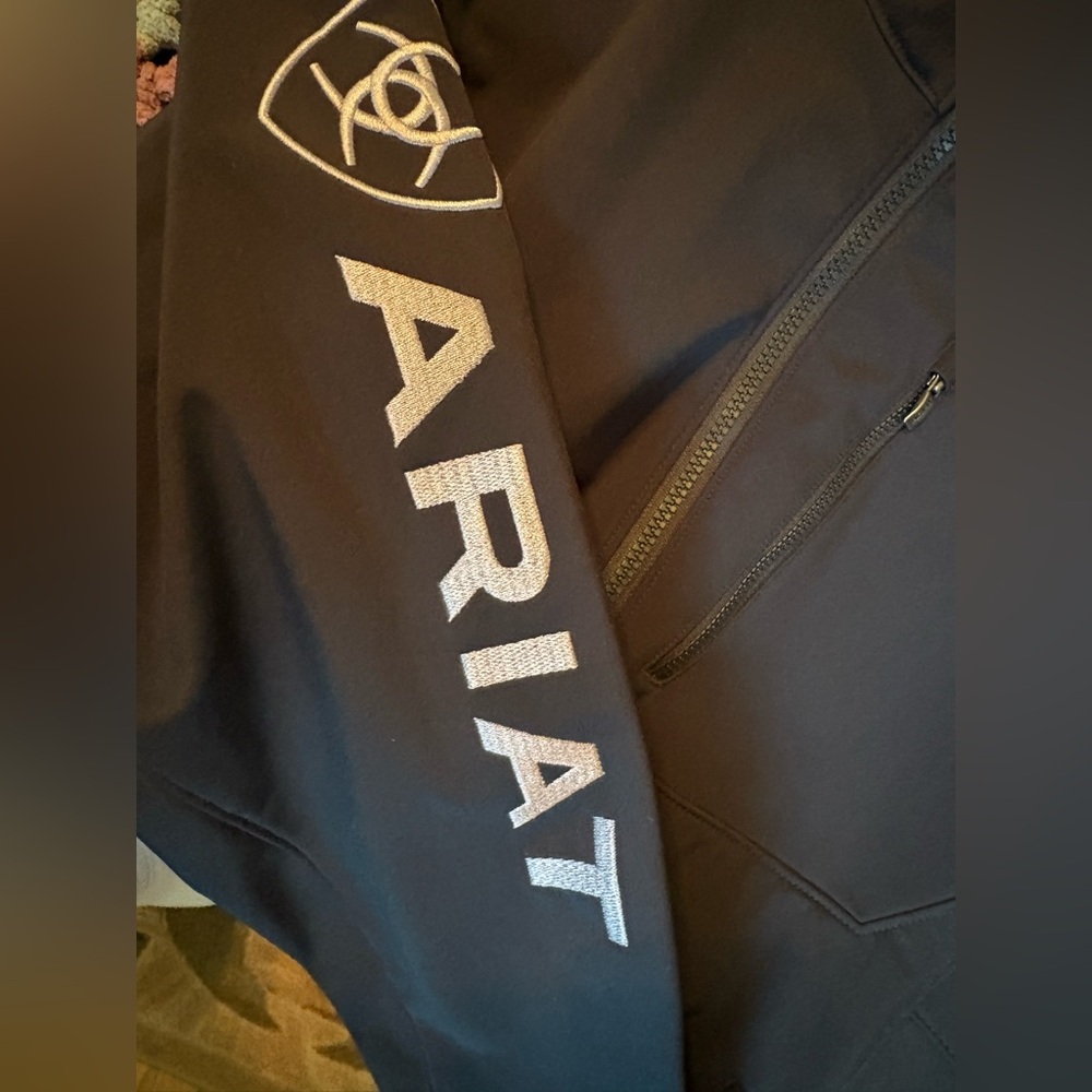 Ariat Softshell Jacket Size Small - image 5